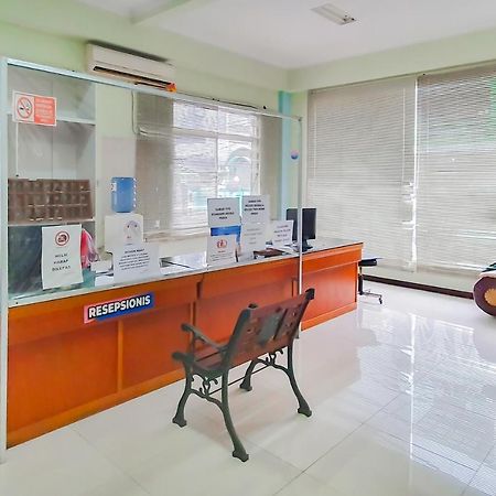 Urbanview Hotel Bartu Moh Toha Bandung By Reddoorz Esterno foto
