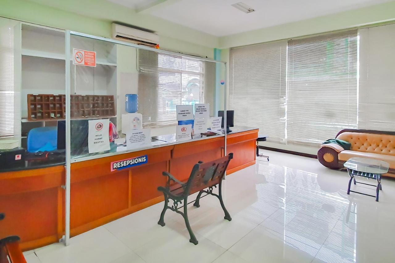 Urbanview Hotel Bartu Moh Toha Bandung By Reddoorz Esterno foto