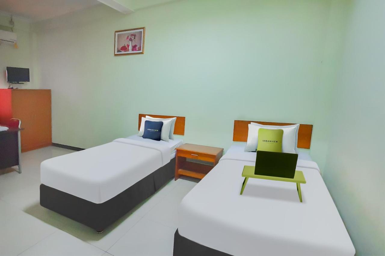 Urbanview Hotel Bartu Moh Toha Bandung By Reddoorz Esterno foto